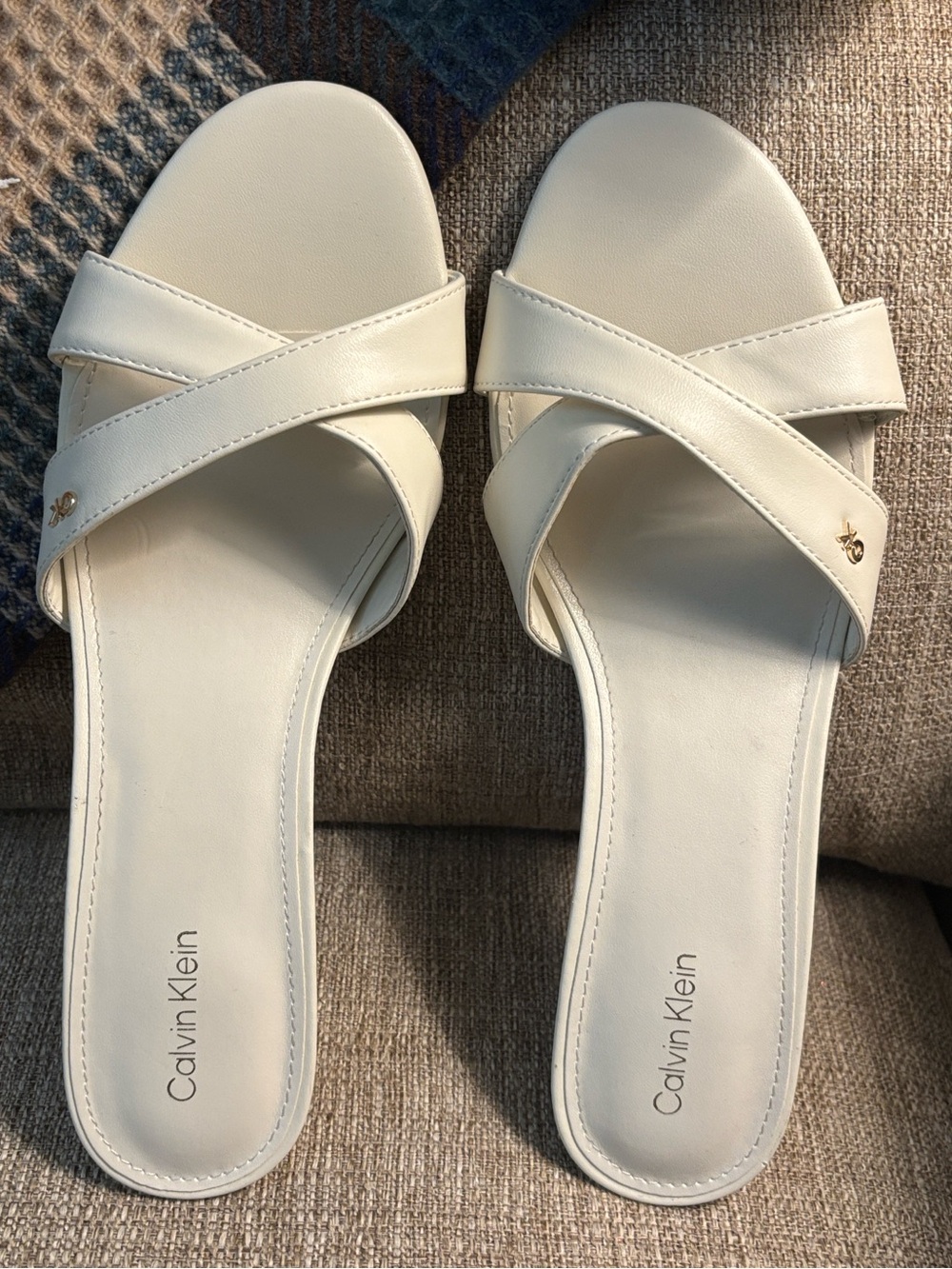 Calvin Klein Kcorlany Criss-Cross Kitten Heel Sandals- 10